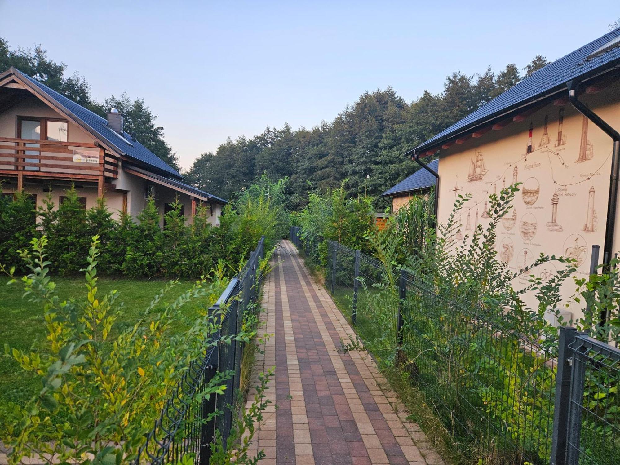 Osada Cztery Pory Roku - Dom Jesien Villa Kopalino Exterior photo