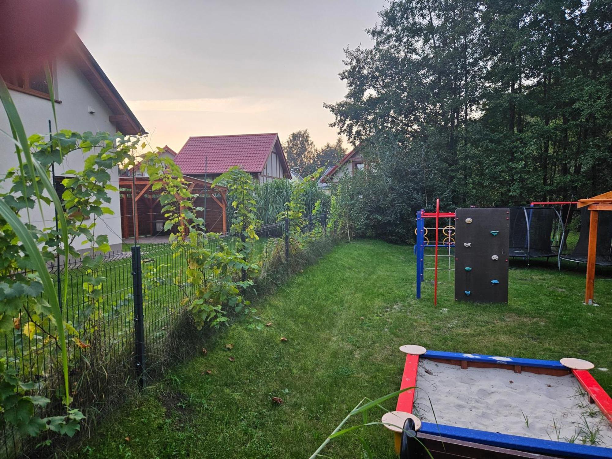 Osada Cztery Pory Roku - Dom Jesien Villa Kopalino Exterior photo